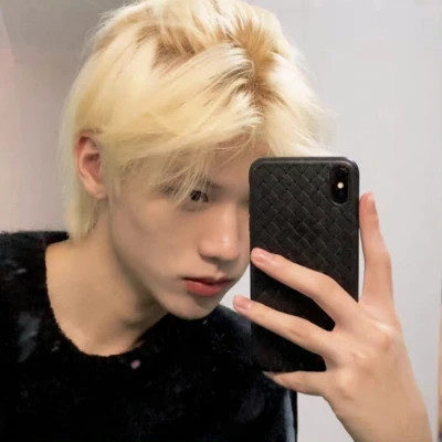 2025头像最新版的男生真人
