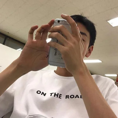 2025头像最新版的男生真人