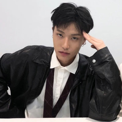 2025头像最新版的男生真人