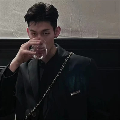 2025新款普通人真人头像男