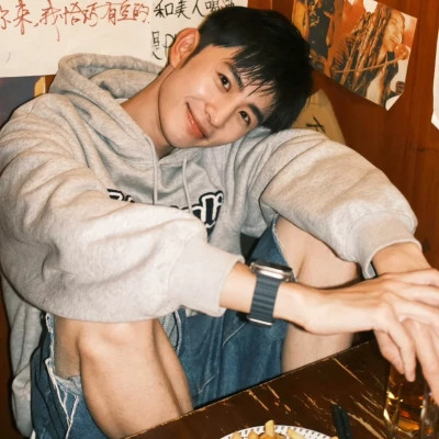 2025男头像真人版
