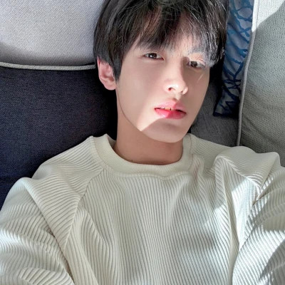 2025男头像真人版