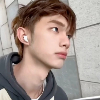 2025男头像真人版