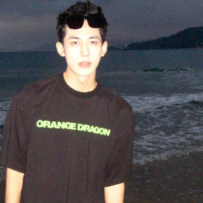 2025ins风男生头像真人