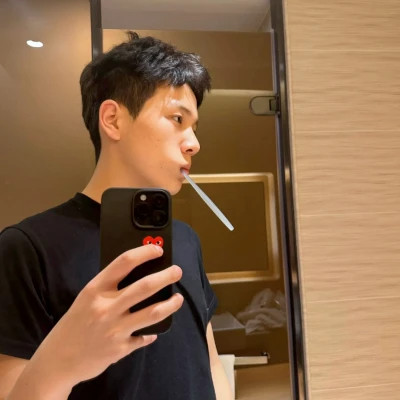 头像2025最新款男生真人
