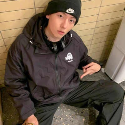 头像2025最新款男生真人