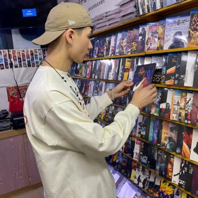 头像2025最新款男生真人