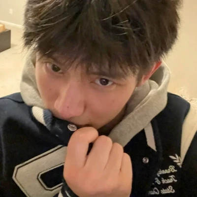 头像2025最新款男生真人