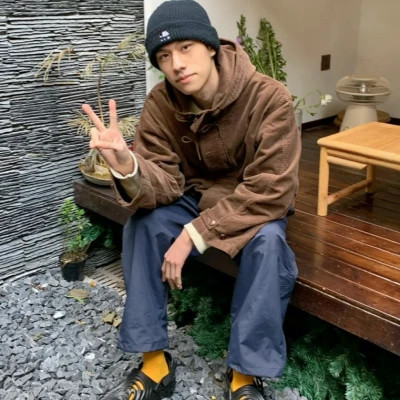 2025最新款男生真人头像