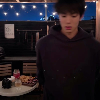2025年男生微信真人头像
