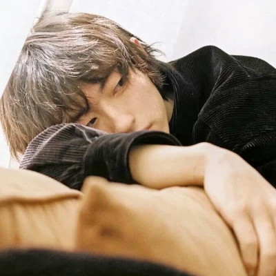 2025年男生微信真人头像
