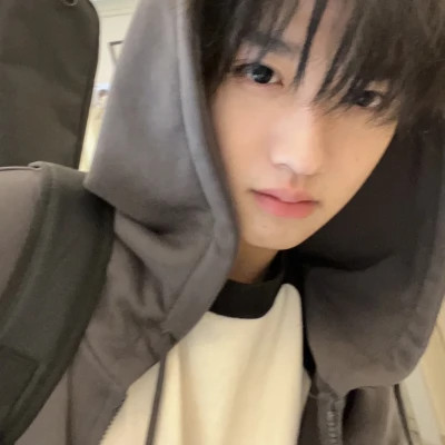 2025头像男最新版的真人