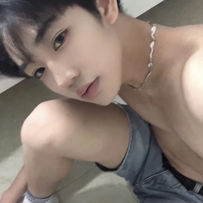 2025头像男最新版的真人
