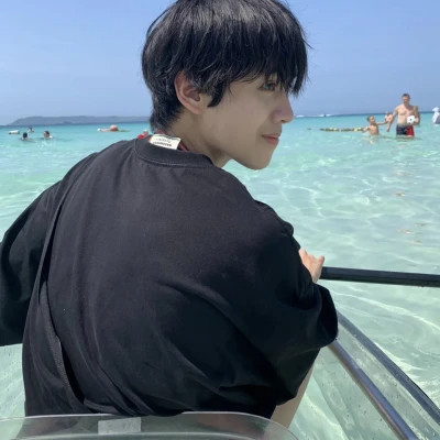 2025头像男最新版的真人