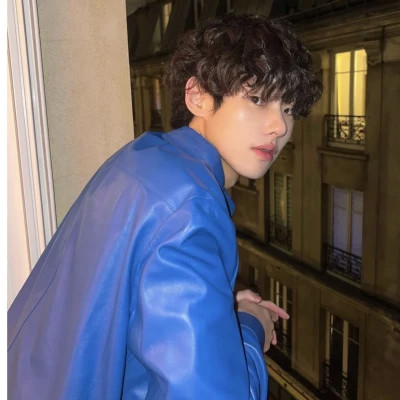 2025头像男最新版的真人
