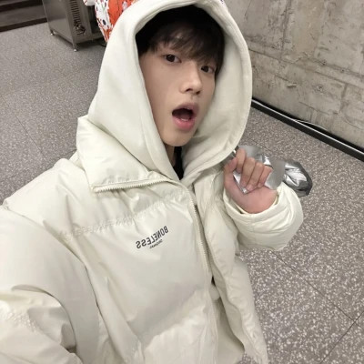 2025头像男真人高清图片