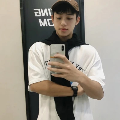 2025头像男真人高清图片