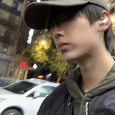 2025头像男真人高清图片
