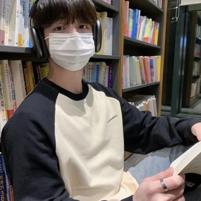 2025潮流又好看的男生头像