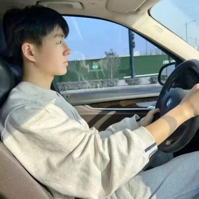 2025潮流又好看的男生头像