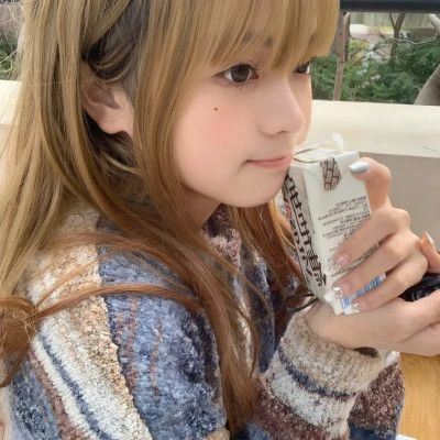 高颜值女生头像真人