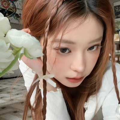 高颜值女生头像真人