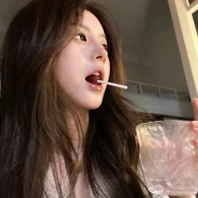 高清真人少女的微信头像图片