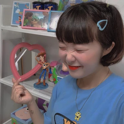 女生可爱头像真人高清图片
