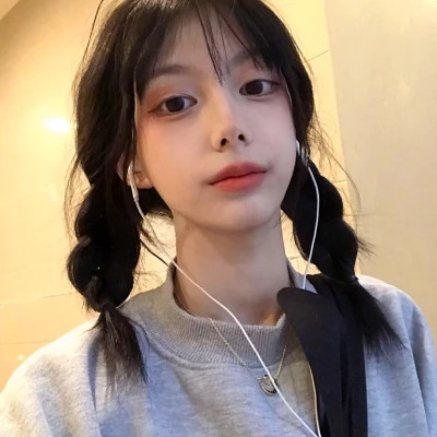 2025女生头像最新少女真人