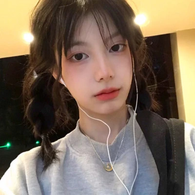 2025女生头像最新少女真人