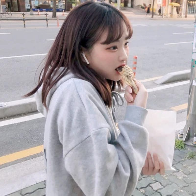 女人头像真人可爱高清