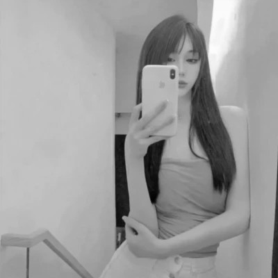 情侣头像一男一女分开黑白