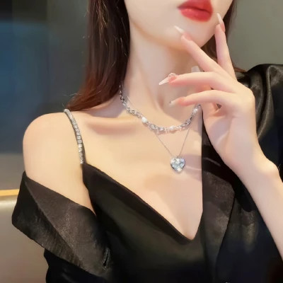 高级情侣头像性感部位一男一女图片