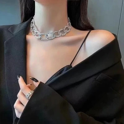 高级情侣头像性感部位一男一女图片