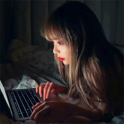 情侣头像图片一男一女2025