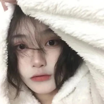 2025头像情侣最火一男一女