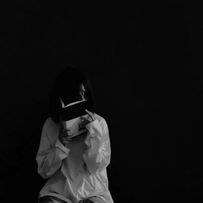 黑白头像情侣一人一张