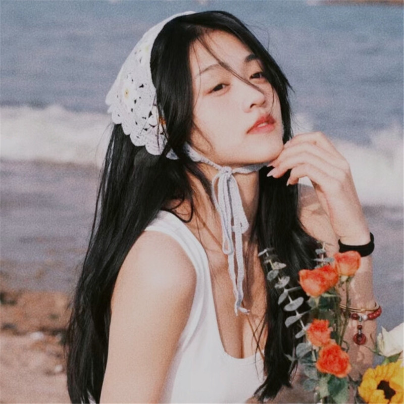 文艺复古风捧花女生头像图片