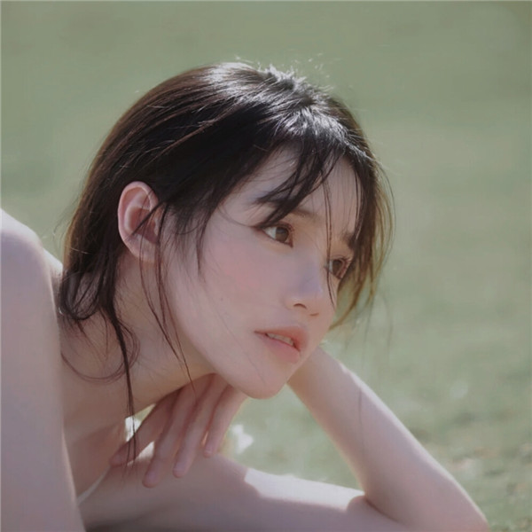 2025最新女头像唯美图片高清