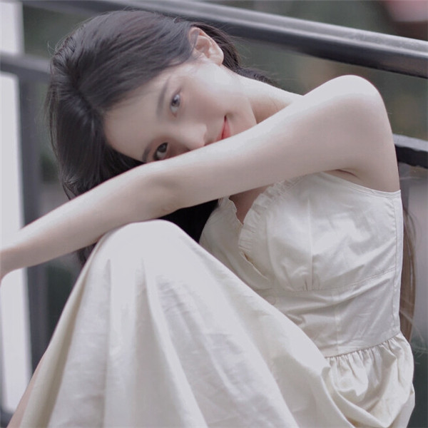 2025最新女头像唯美图片高清
