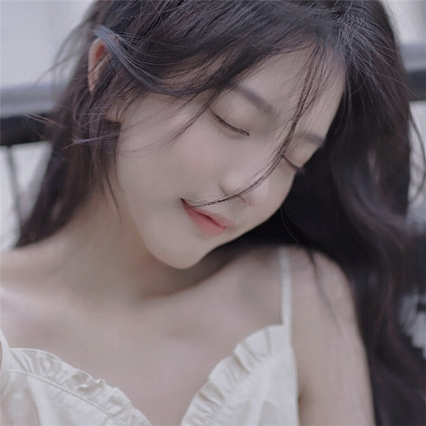 2025最新女头像唯美图片高清