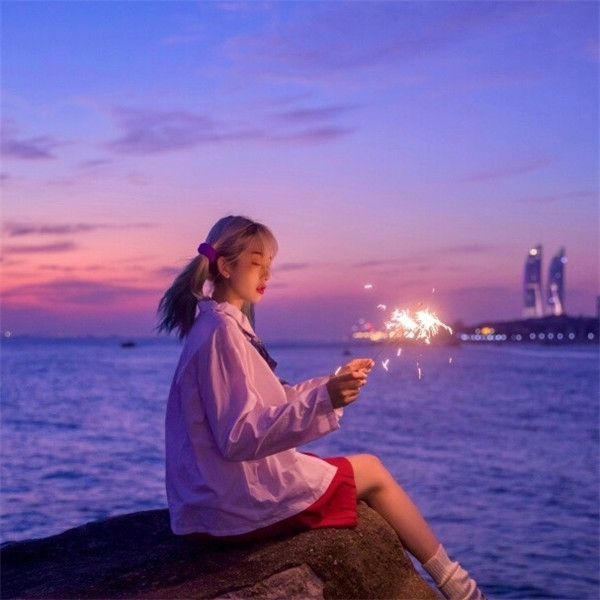 2025最新女头像唯美图片高清