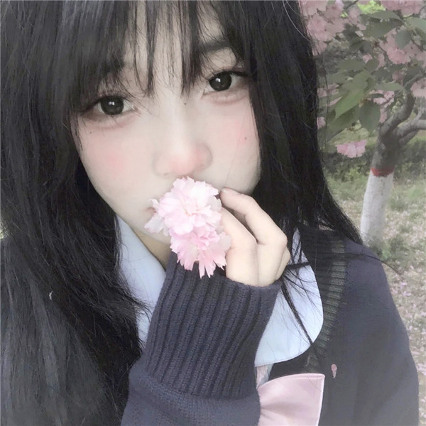 2025气质女头像唯美高清图片