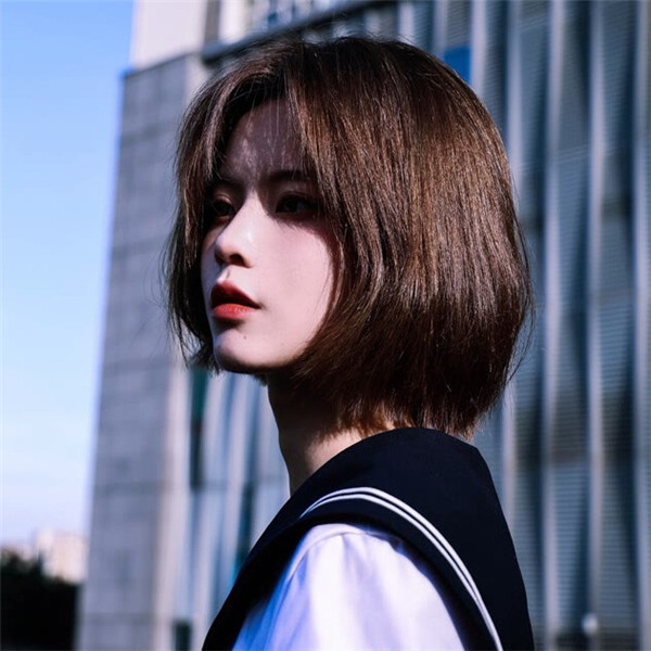 2025气质女头像唯美高清图片