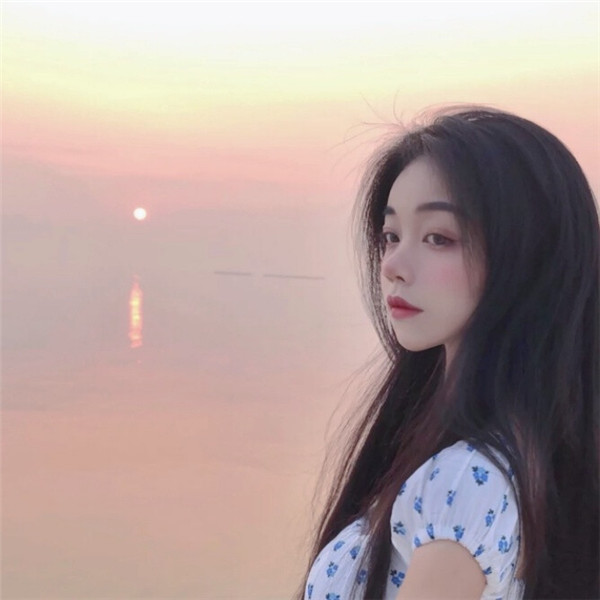 2025气质女头像唯美高清图片