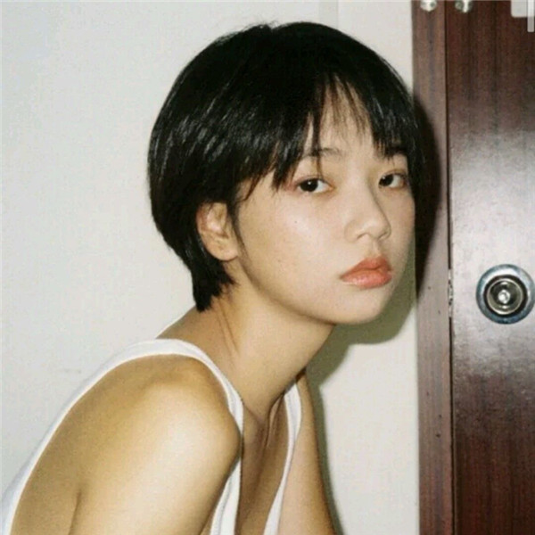 2025气质女头像唯美高清图片