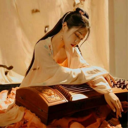 2025最火爆的微信头像女