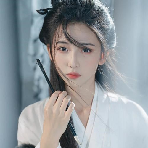 女生2025年最火微信头像图片
