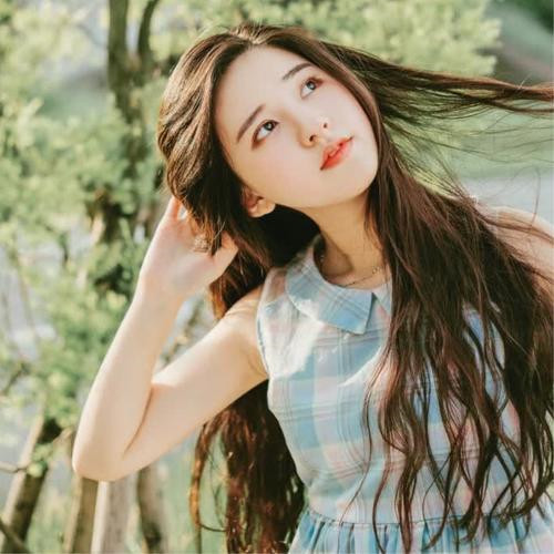 女生2025年最火微信头像图片