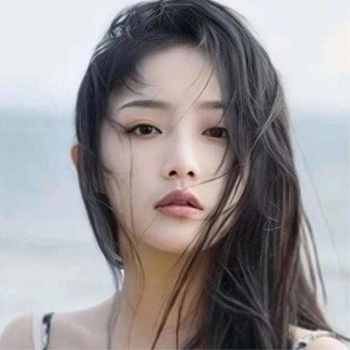2025年最新美女微信头像图片